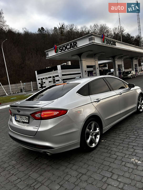 Седан Ford Fusion 2012 в Обухове