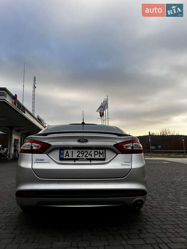 Седан Ford Fusion 2012 в Обухове