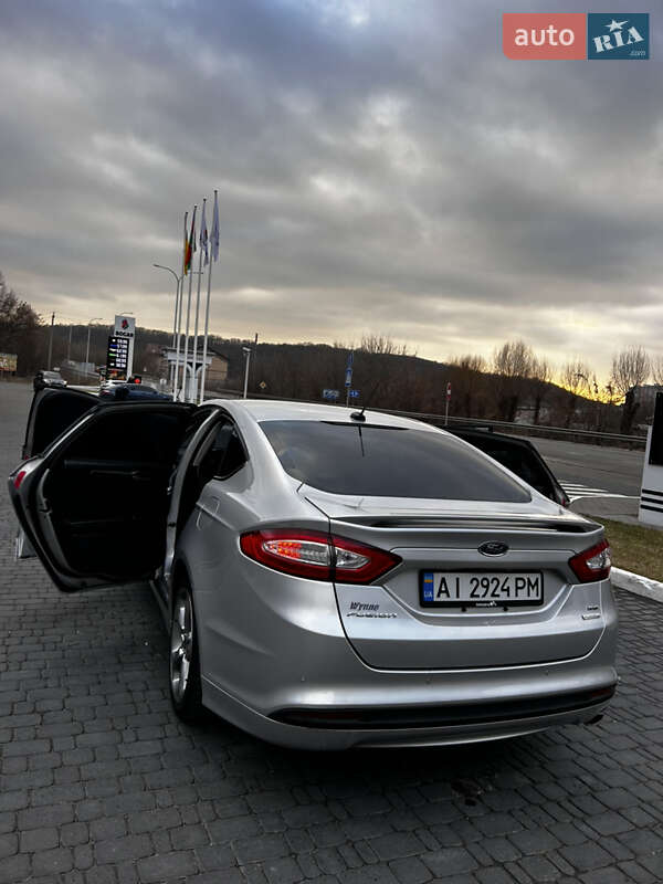 Седан Ford Fusion 2012 в Обухове