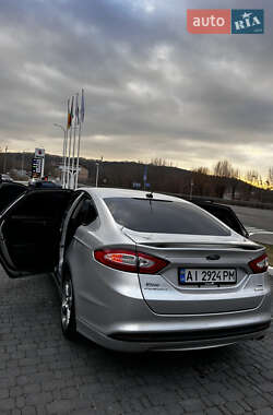 Седан Ford Fusion 2012 в 