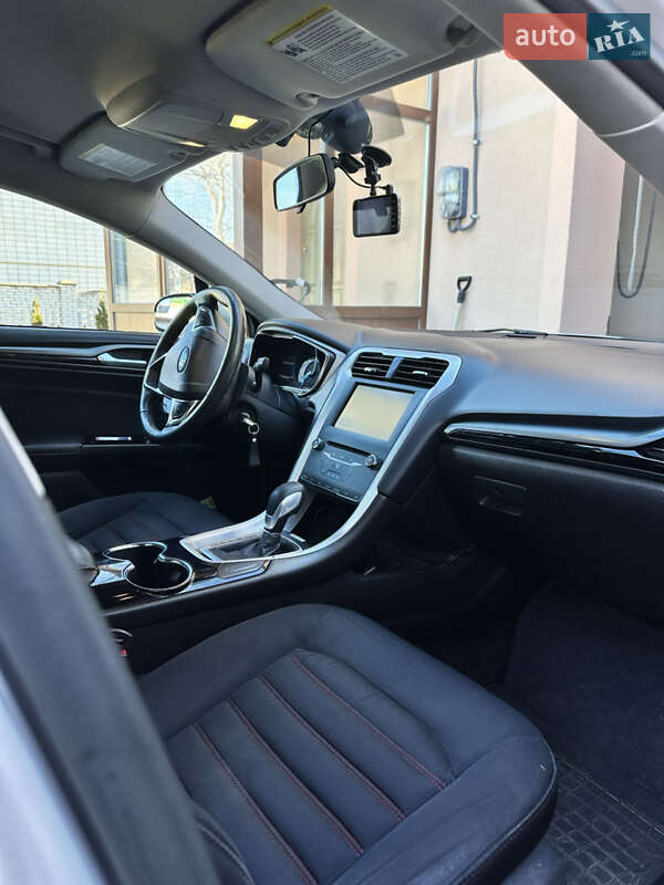 Седан Ford Fusion 2015 в Виннице