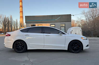 Седан Ford Fusion 2016 в Дніпрі