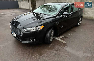 Седан Ford Fusion 2014 в 