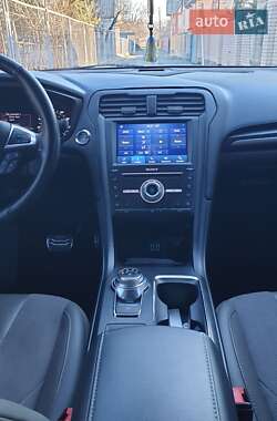 Седан Ford Fusion 2016 в Харькове