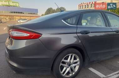 Седан Ford Fusion 2014 в Львове