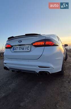 Седан Ford Fusion 2019 в 
