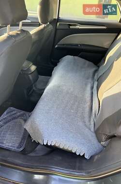 Седан Ford Fusion 2014 в 
