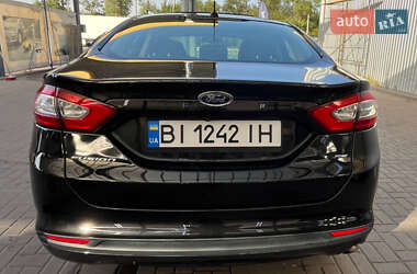 Седан Ford Fusion 2013 в Полтаві