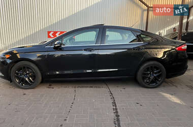 Седан Ford Fusion 2013 в Полтаві