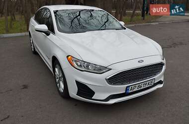 Седан Ford Fusion 2018 в 