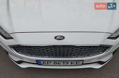 Седан Ford Fusion 2018 в 
