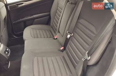 Седан Ford Fusion 2018 в 