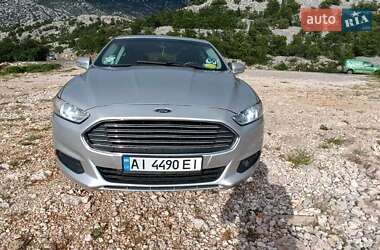 Седан Ford Fusion 2013 в 