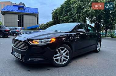 Седан Ford Fusion 2015 в Львові