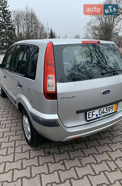 Хэтчбек Ford Fusion 2005 в Миргороде