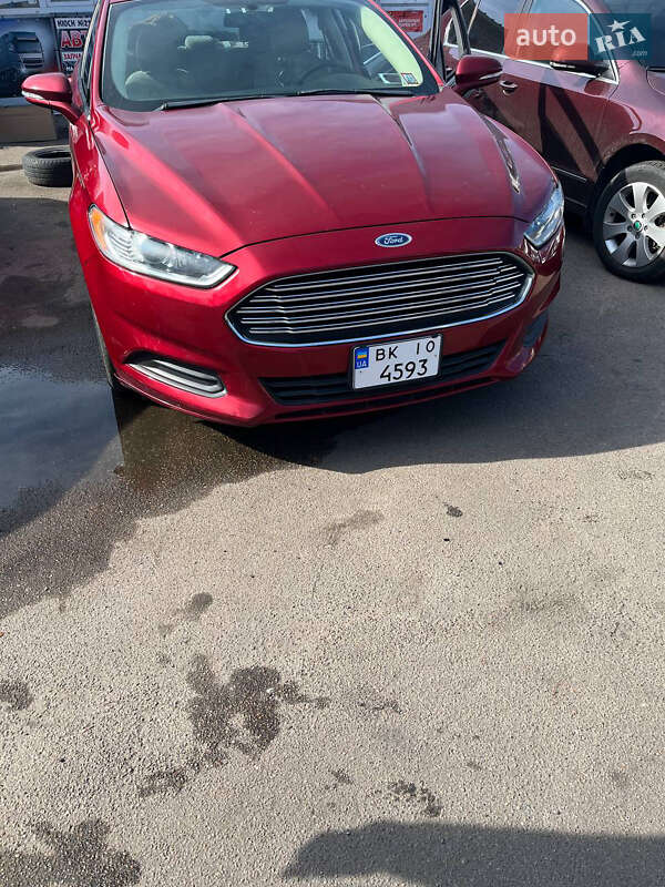 Седан Ford Fusion 2014 в Рівному