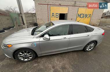 Седан Ford Fusion 2016 в 