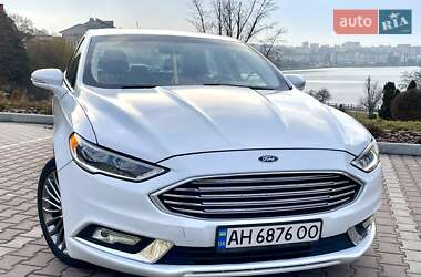 Седан Ford Fusion 2016 в 