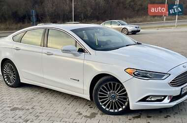 Седан Ford Fusion 2016 в 