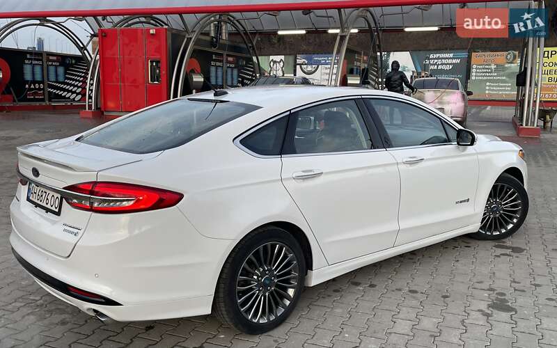 Седан Ford Fusion 2016 в Тернополе