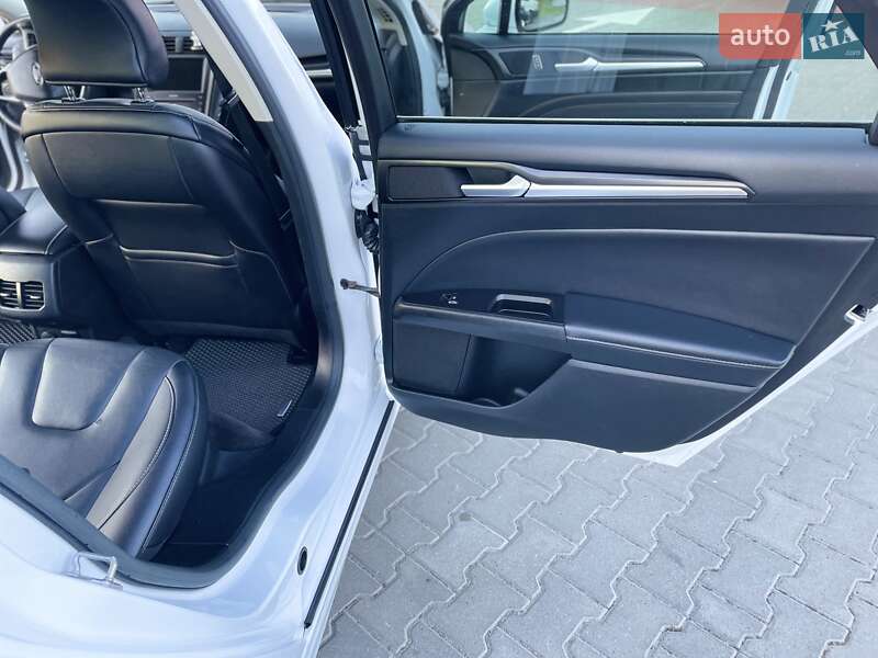 Седан Ford Fusion 2016 в Тернополе