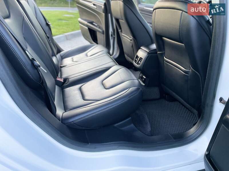 Седан Ford Fusion 2016 в Тернополе