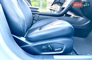 Седан Ford Fusion 2016 в 
