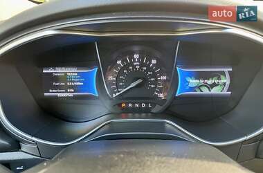 Седан Ford Fusion 2016 в 