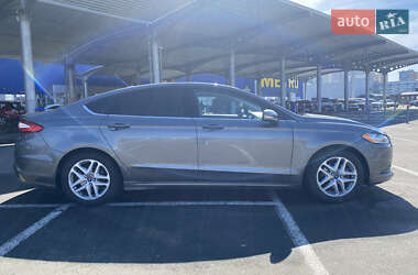 Седан Ford Fusion 2014 в 