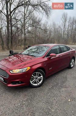 Седан Ford Fusion 2015 в 