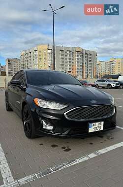 Седан Ford Fusion 2019 в Львові