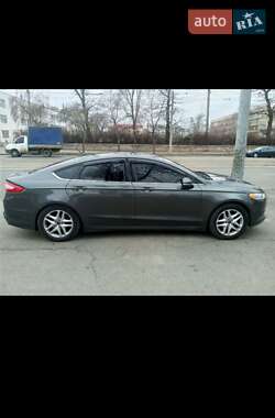 Седан Ford Fusion 2015 в 
