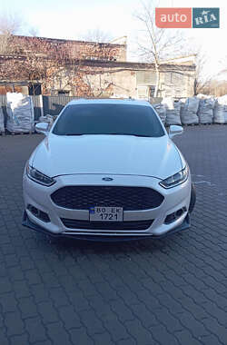 Седан Ford Fusion 2015 в Калуші