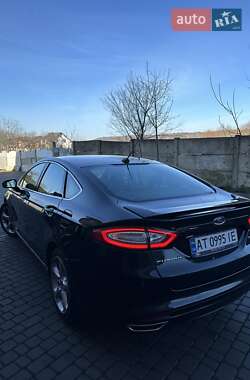 Седан Ford Fusion 2015 в 
