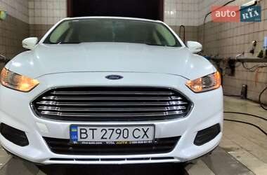 Седан Ford Fusion 2014 в 