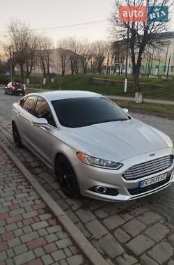 Седан Ford Fusion 2015 в 