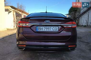 Седан Ford Fusion 2016 в 