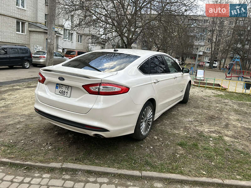 Седан Ford Fusion 2014 в Львове