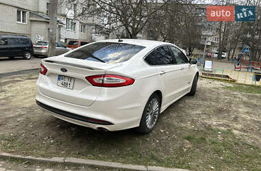 Седан Ford Fusion 2014 в 