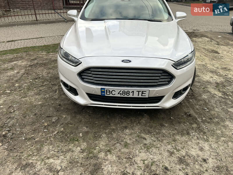 Седан Ford Fusion 2014 в Львове