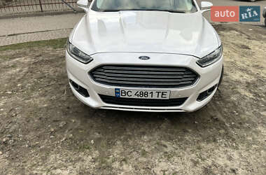 Седан Ford Fusion 2014 в 