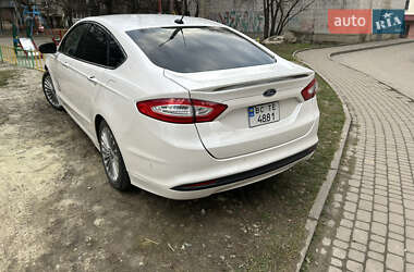 Седан Ford Fusion 2014 в 