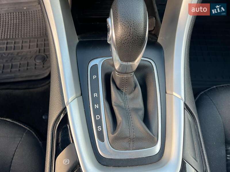 Седан Ford Fusion 2015 в Львове