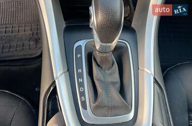 Седан Ford Fusion 2015 в 