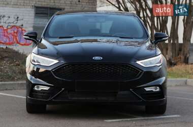 Седан Ford Fusion 2017 в 