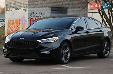 Седан Ford Fusion 2017 в 