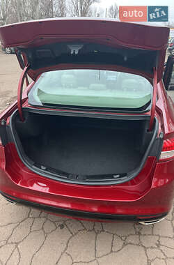 Седан Ford Fusion 2017 в 