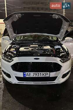 Седан Ford Fusion 2013 в 