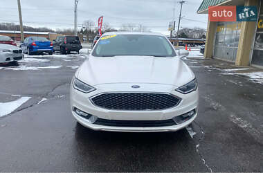 Седан Ford Fusion 2017 в 