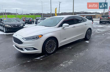 Седан Ford Fusion 2017 в 